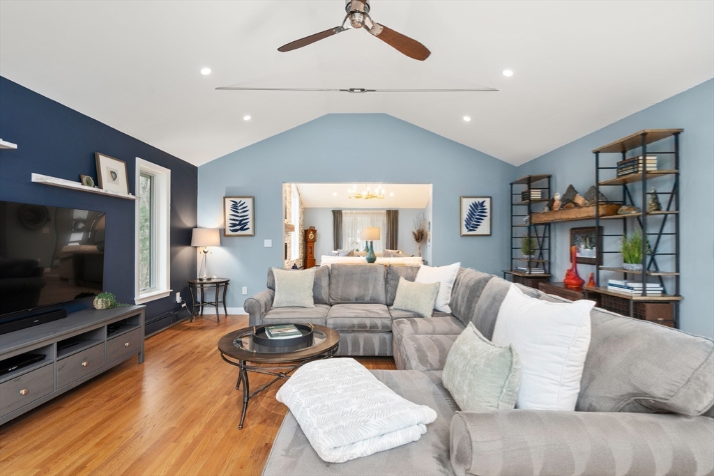 30 Trailside Rd