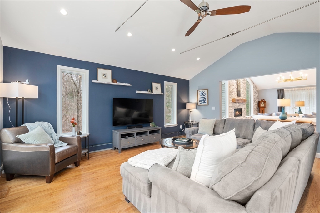 30 Trailside Rd
