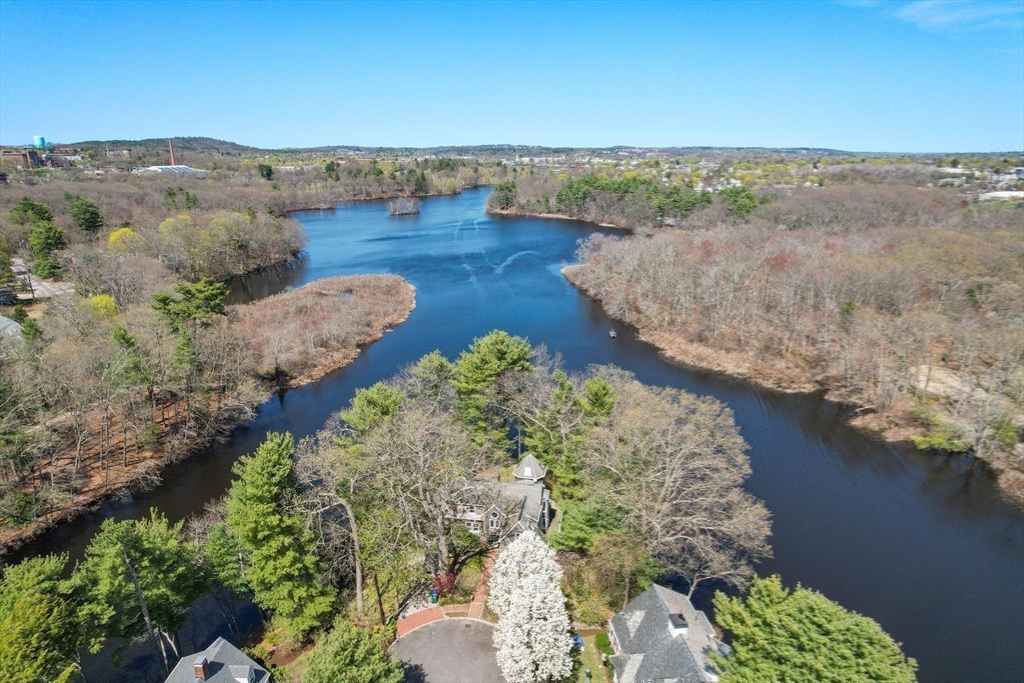 85 Kingswood Rd