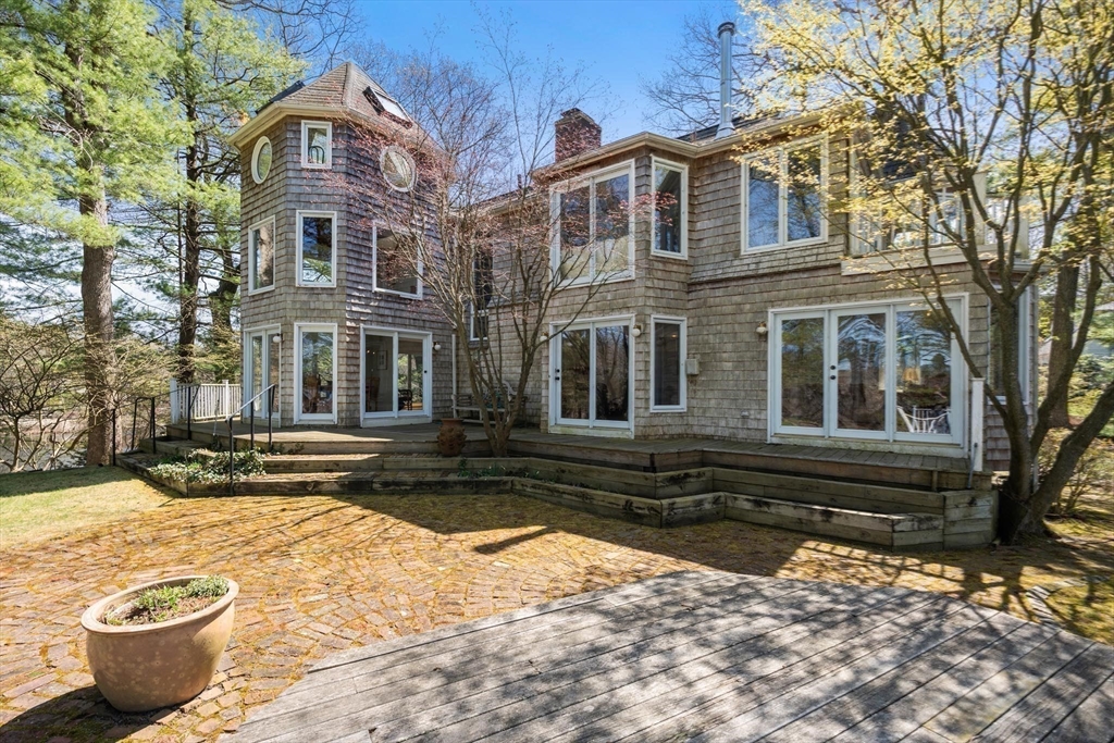 85 Kingswood Rd