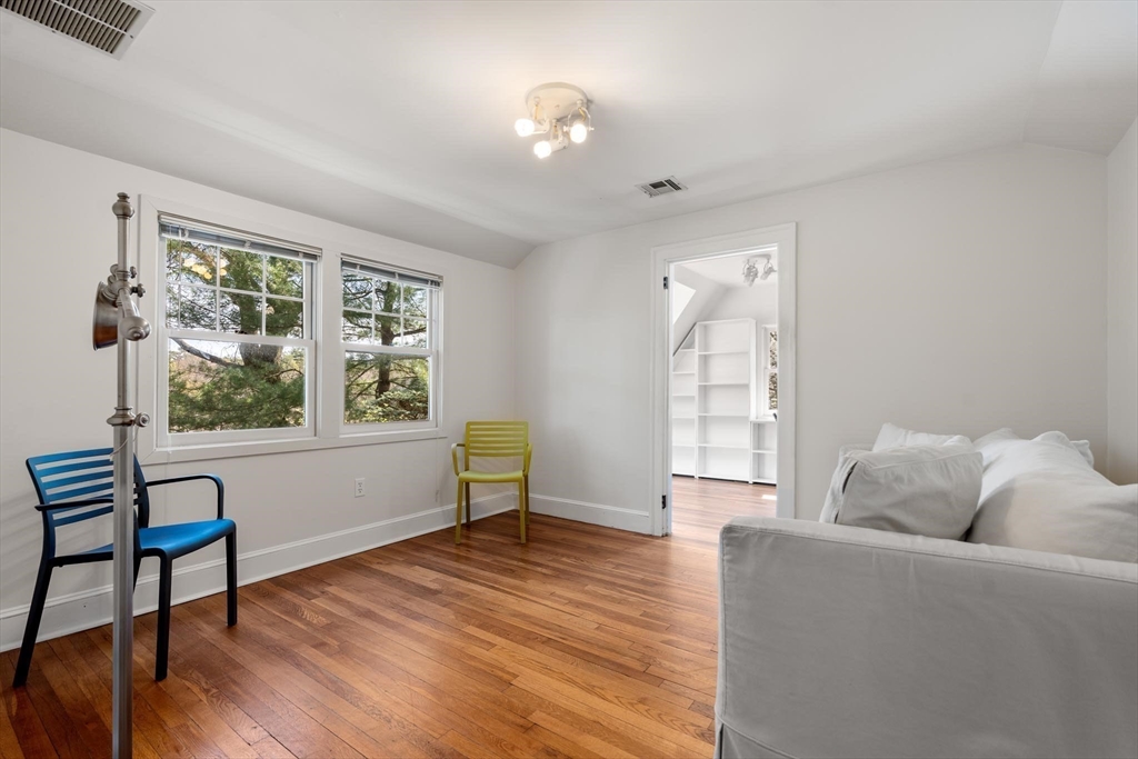 85 Kingswood Rd