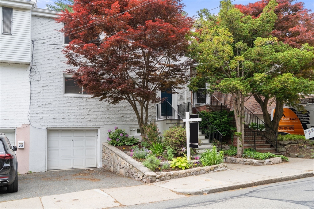 214 Kent Street