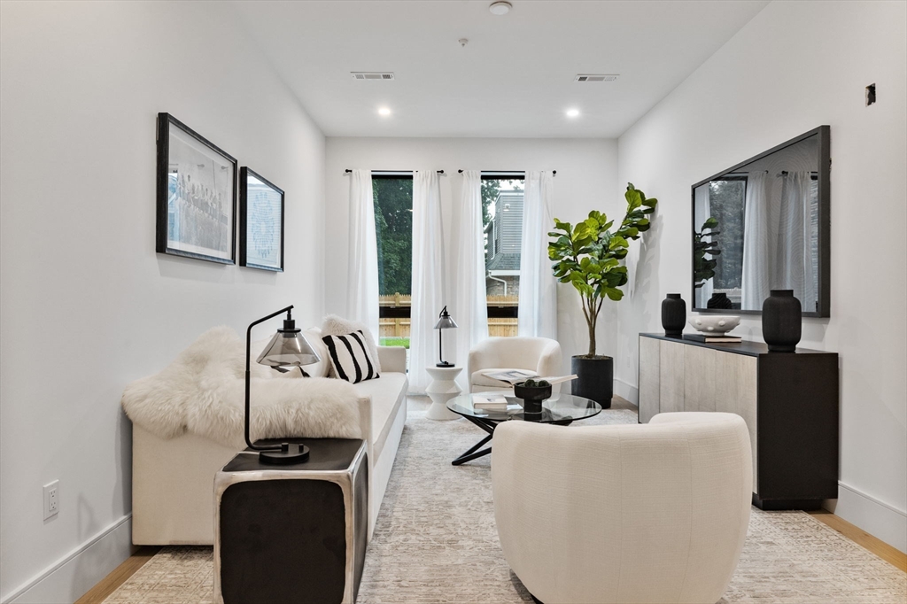 1114 Beacon St. # 109
