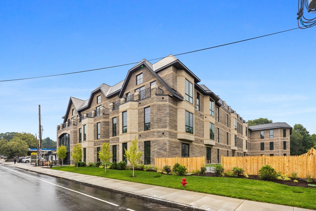 1114 Beacon St. # 109