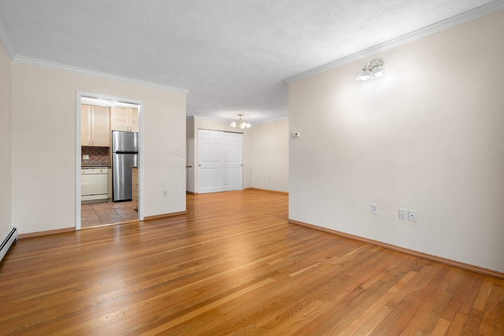655 Saw Mill Brook Pkwy # 11