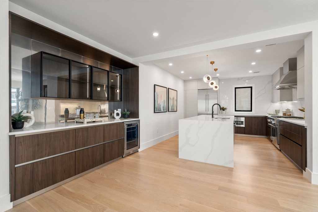 116 Thorndike St # 2