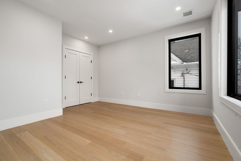 116 Thorndike St # 2