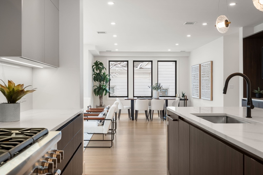 116 Thorndike St # 2