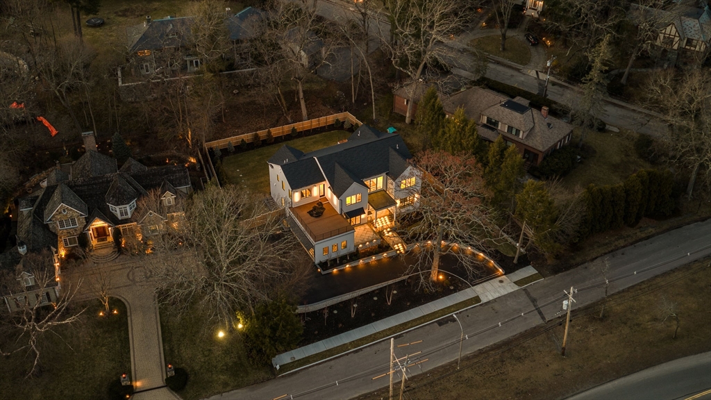 1301 Commonwealth Ave