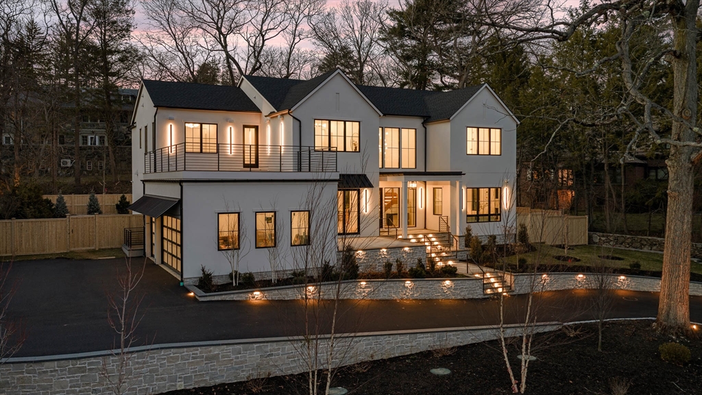 1301 Commonwealth Ave