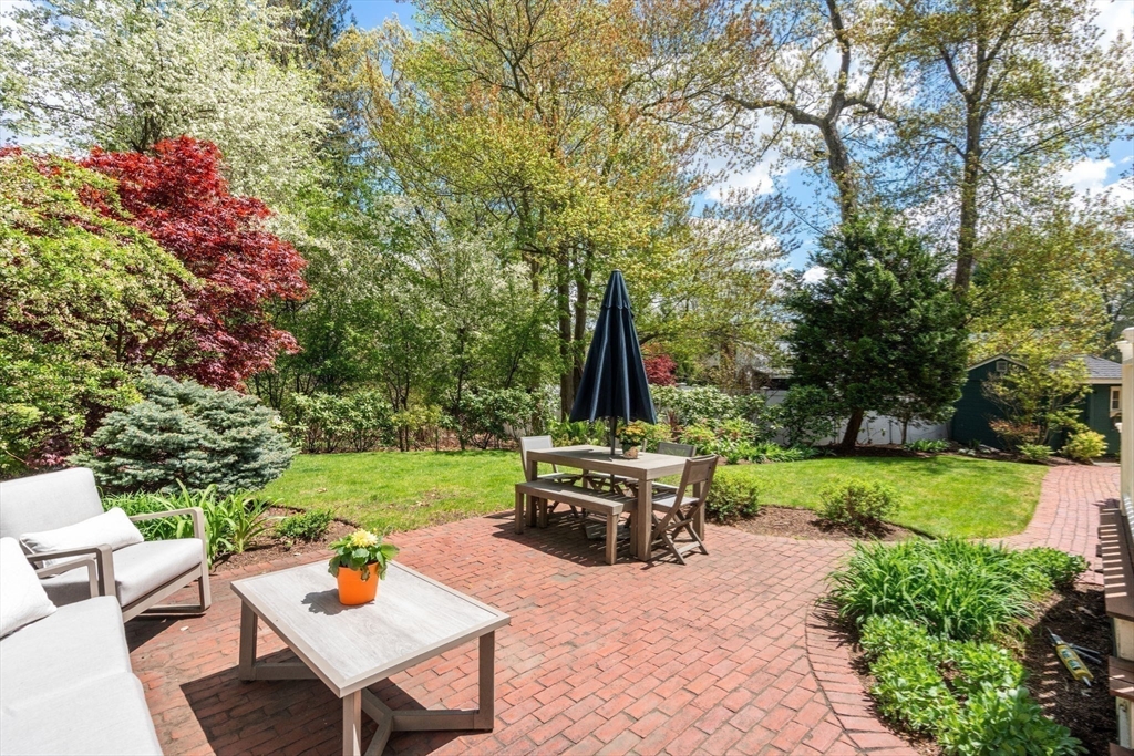 14 Standish Rd