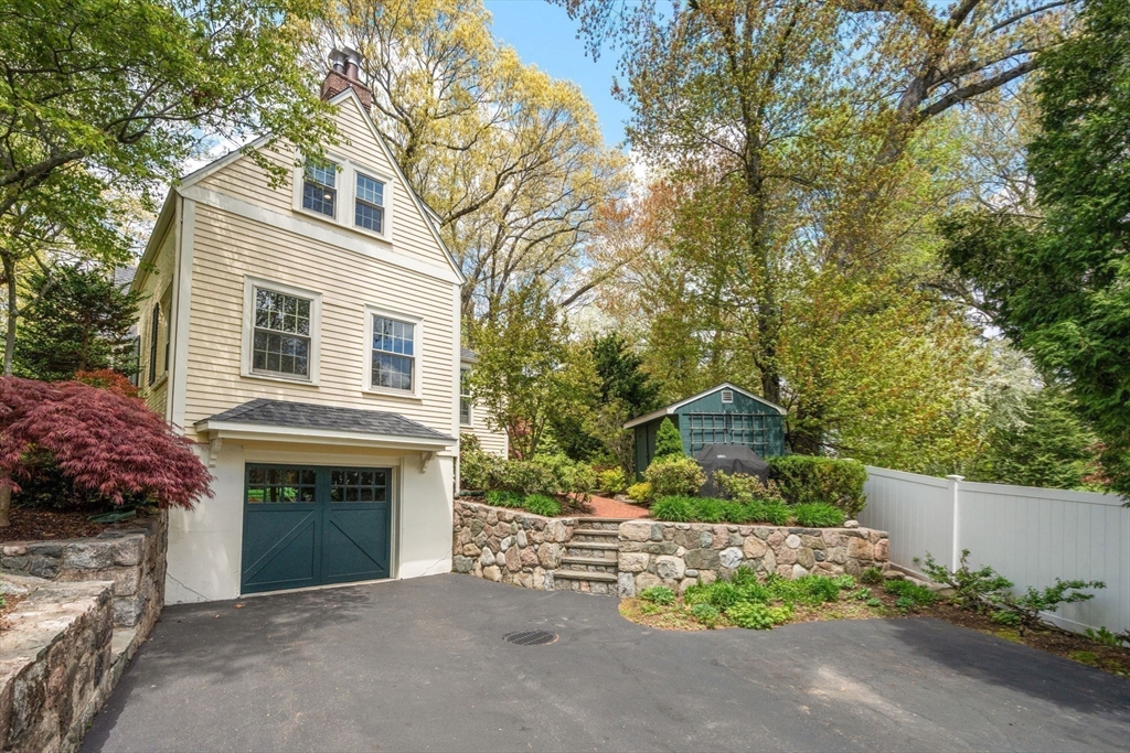 14 Standish Rd