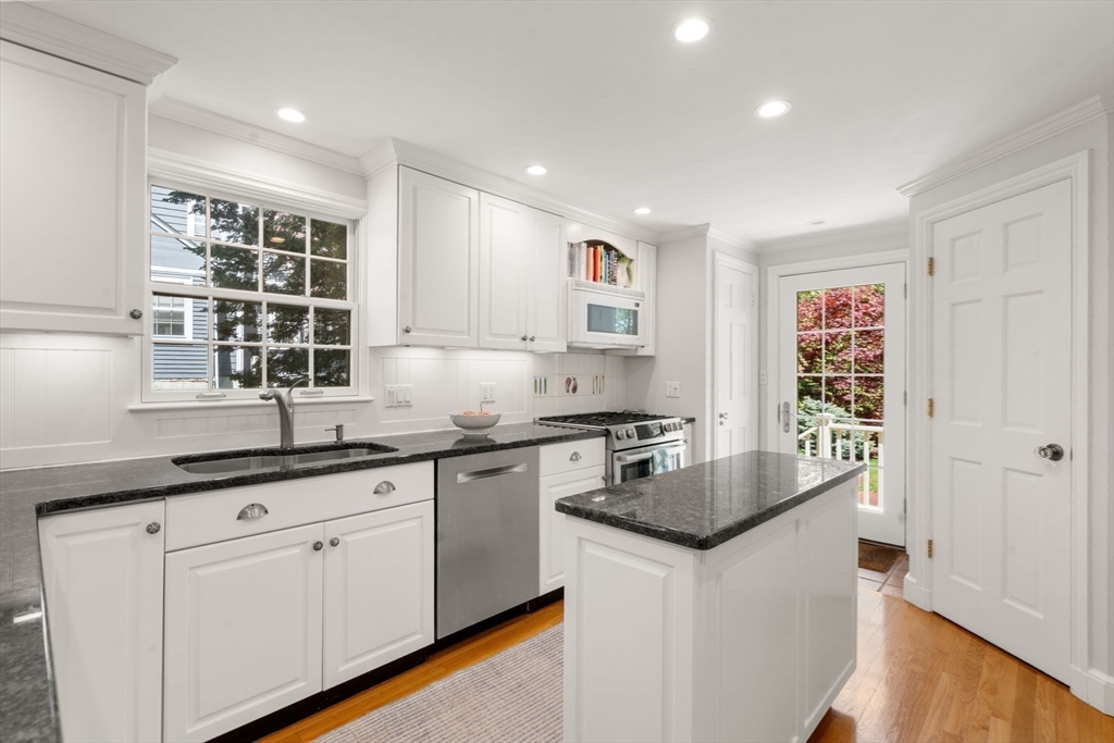 14 Standish Rd