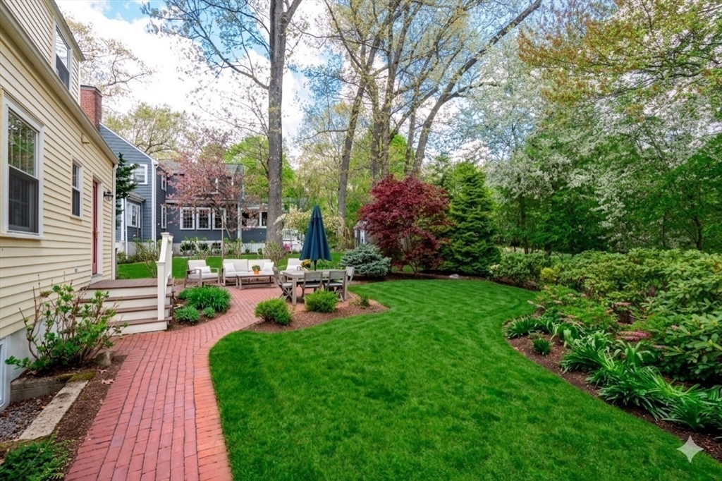 14 Standish Rd