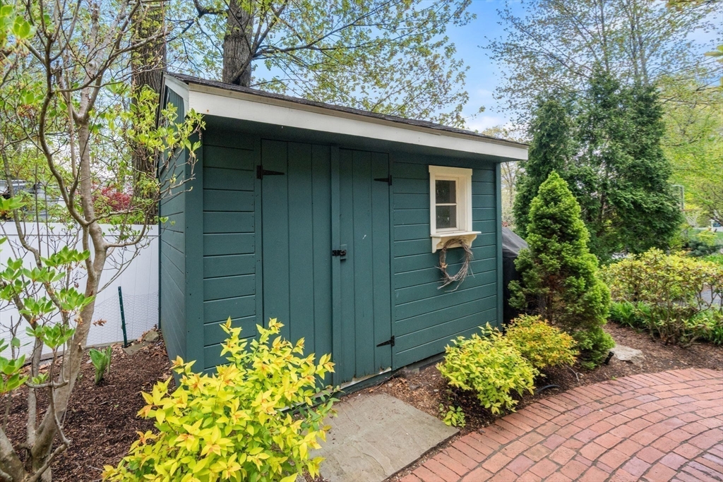 14 Standish Rd