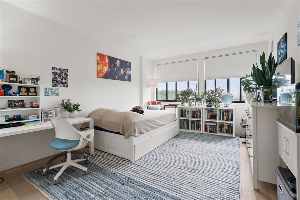 1731 Beacon St # 1403
