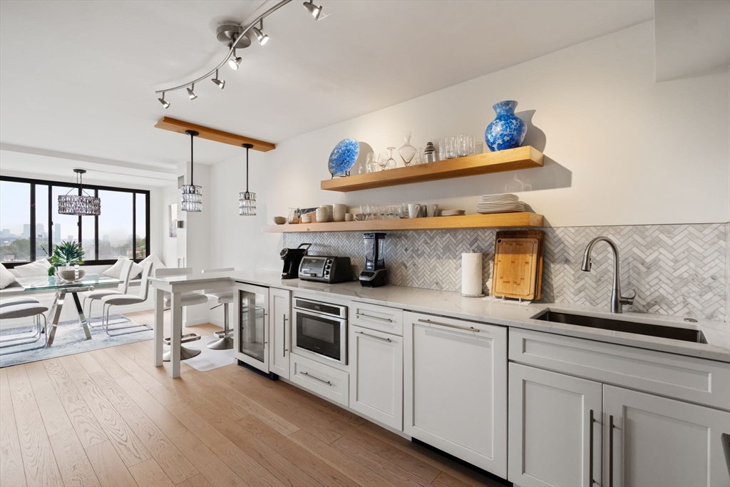 1731 Beacon St # 1403