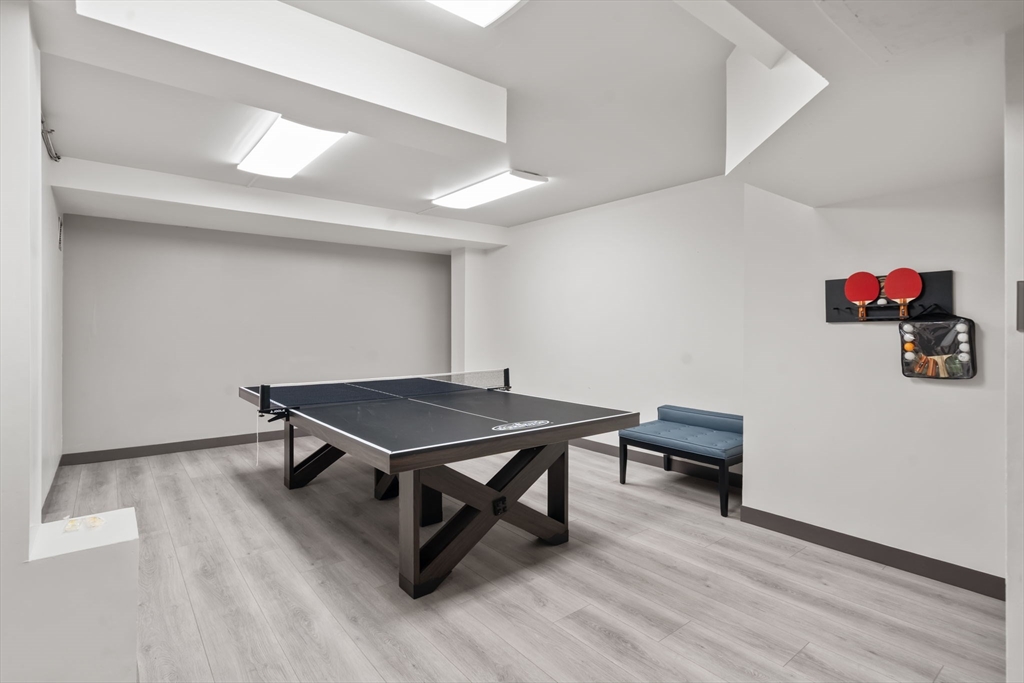 1731 Beacon St # 1403