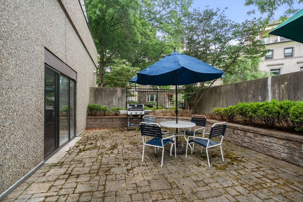 1731 Beacon St # 1403