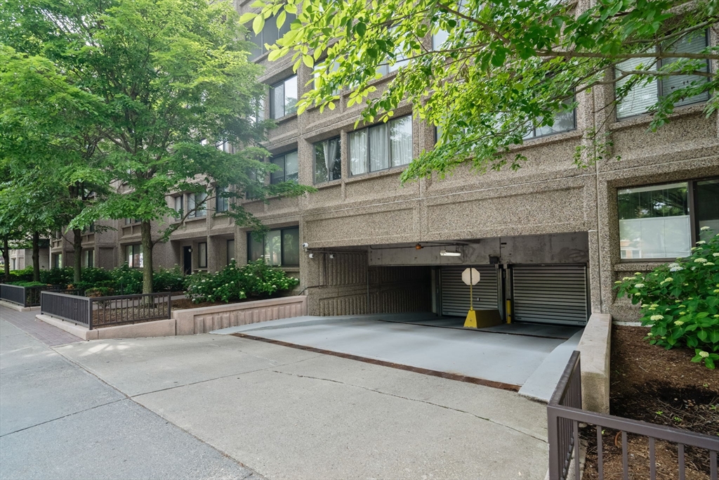 1731 Beacon St # 1403