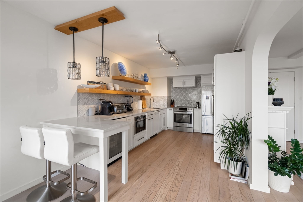1731 Beacon St # 1403