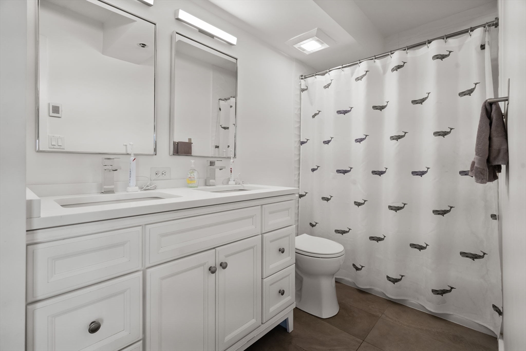 1731 Beacon St # 1403