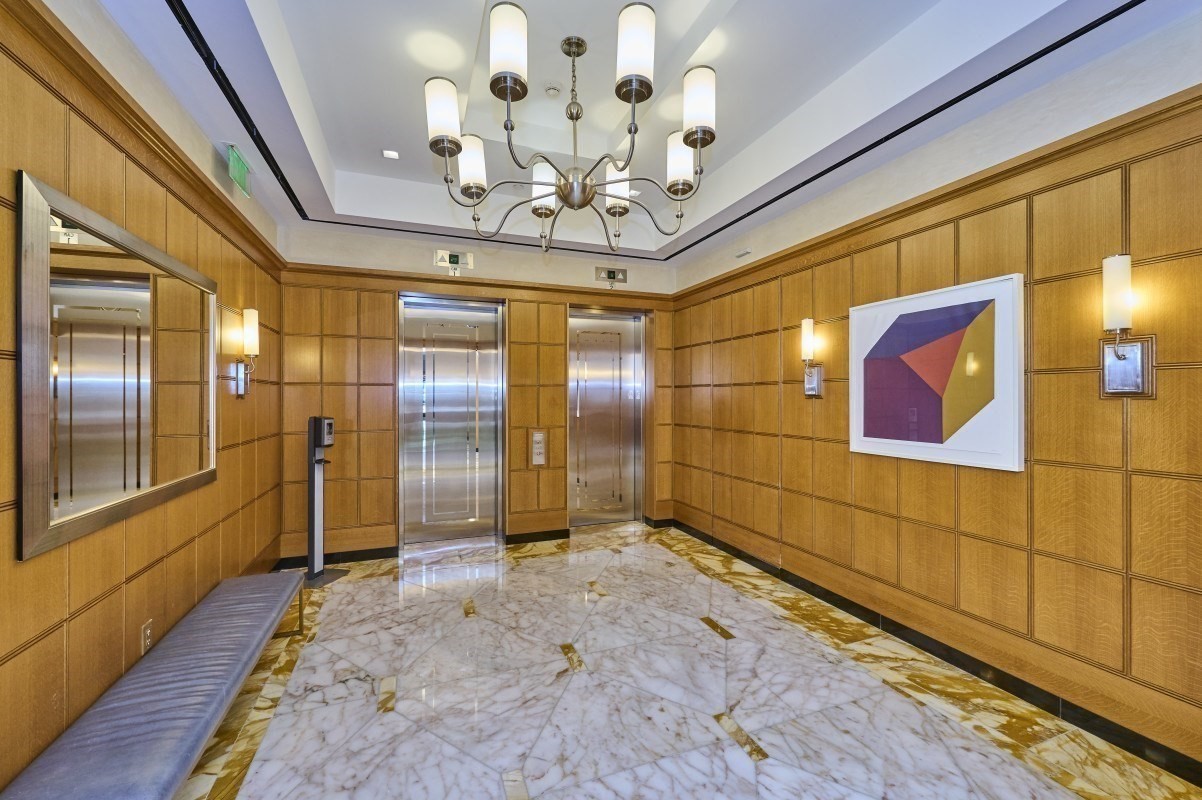 400 Stuart Street # 16K
