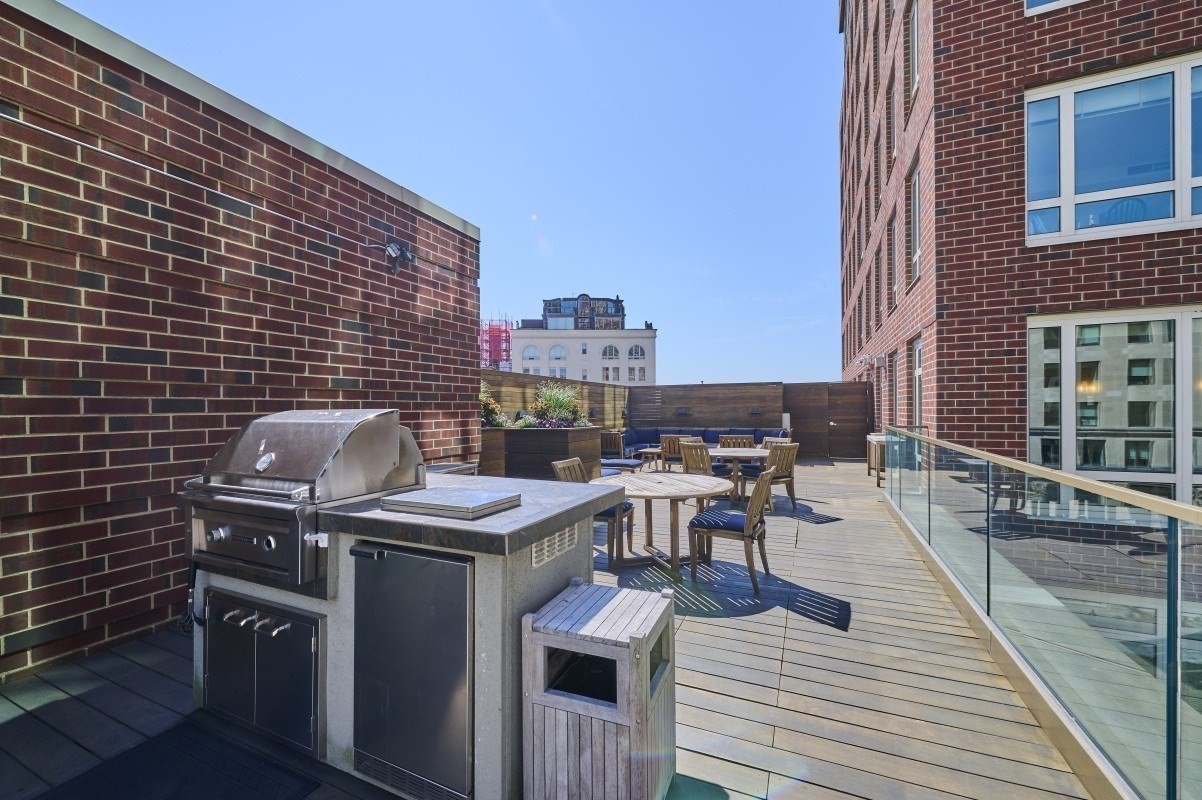 400 Stuart Street # 16K