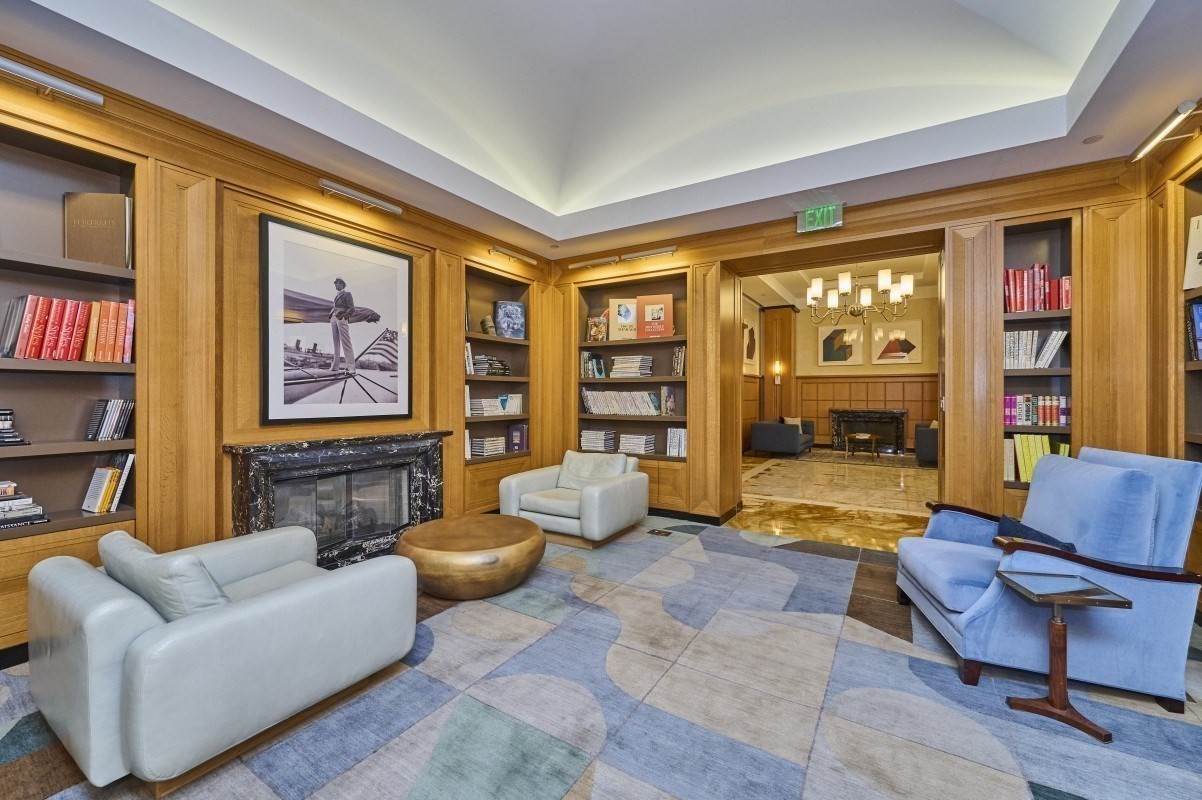 400 Stuart Street # 16K