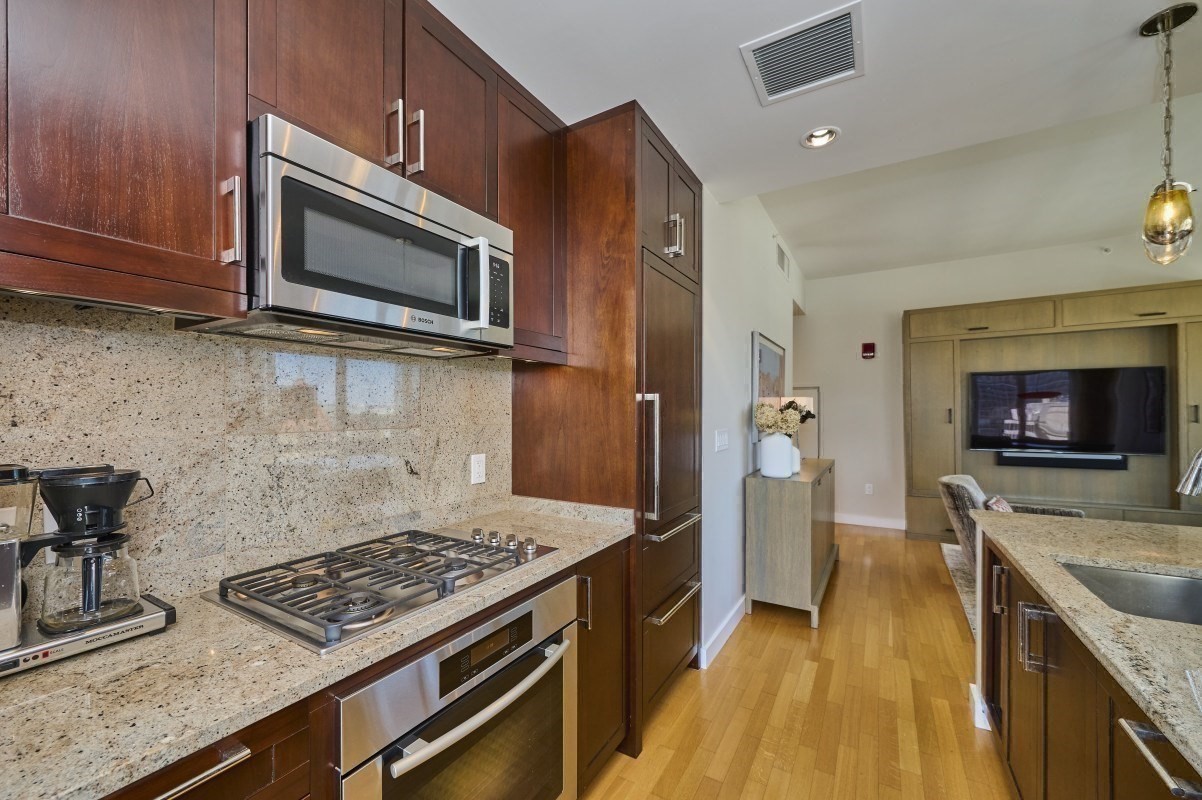 400 Stuart Street # 16K