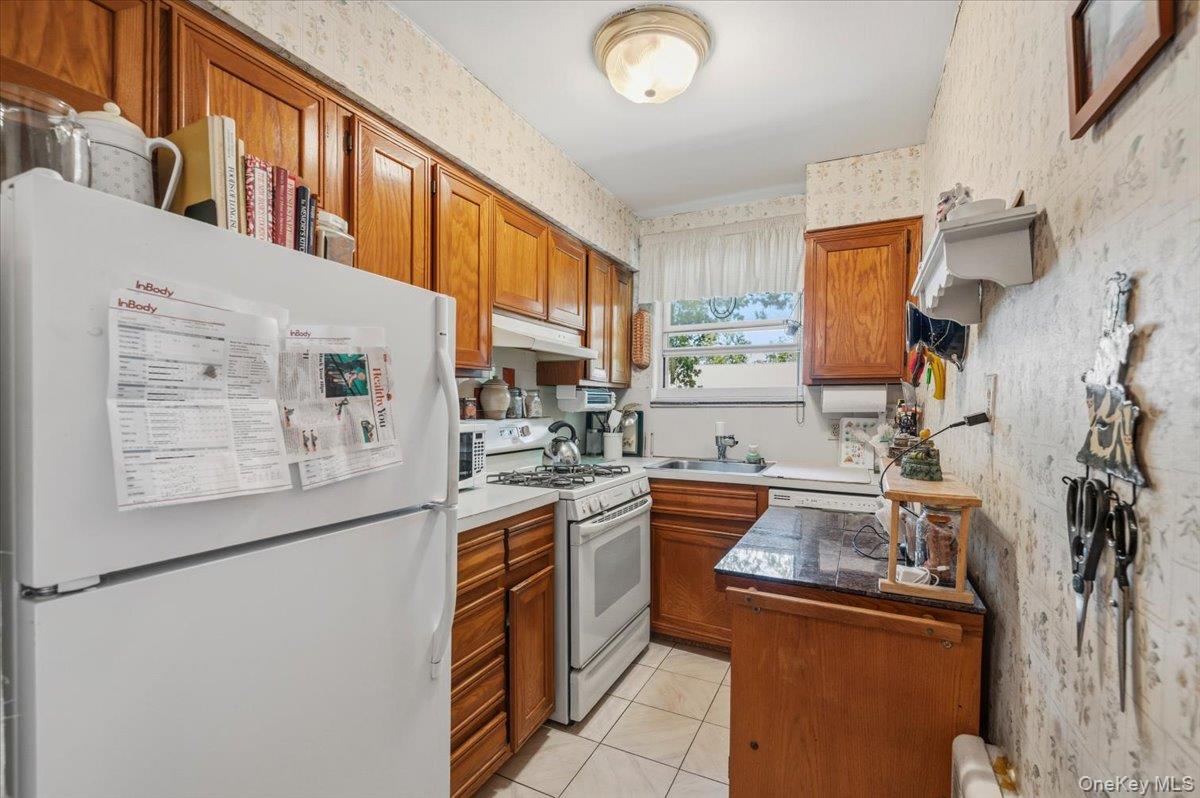 74 Edwards Street Unit: 2B