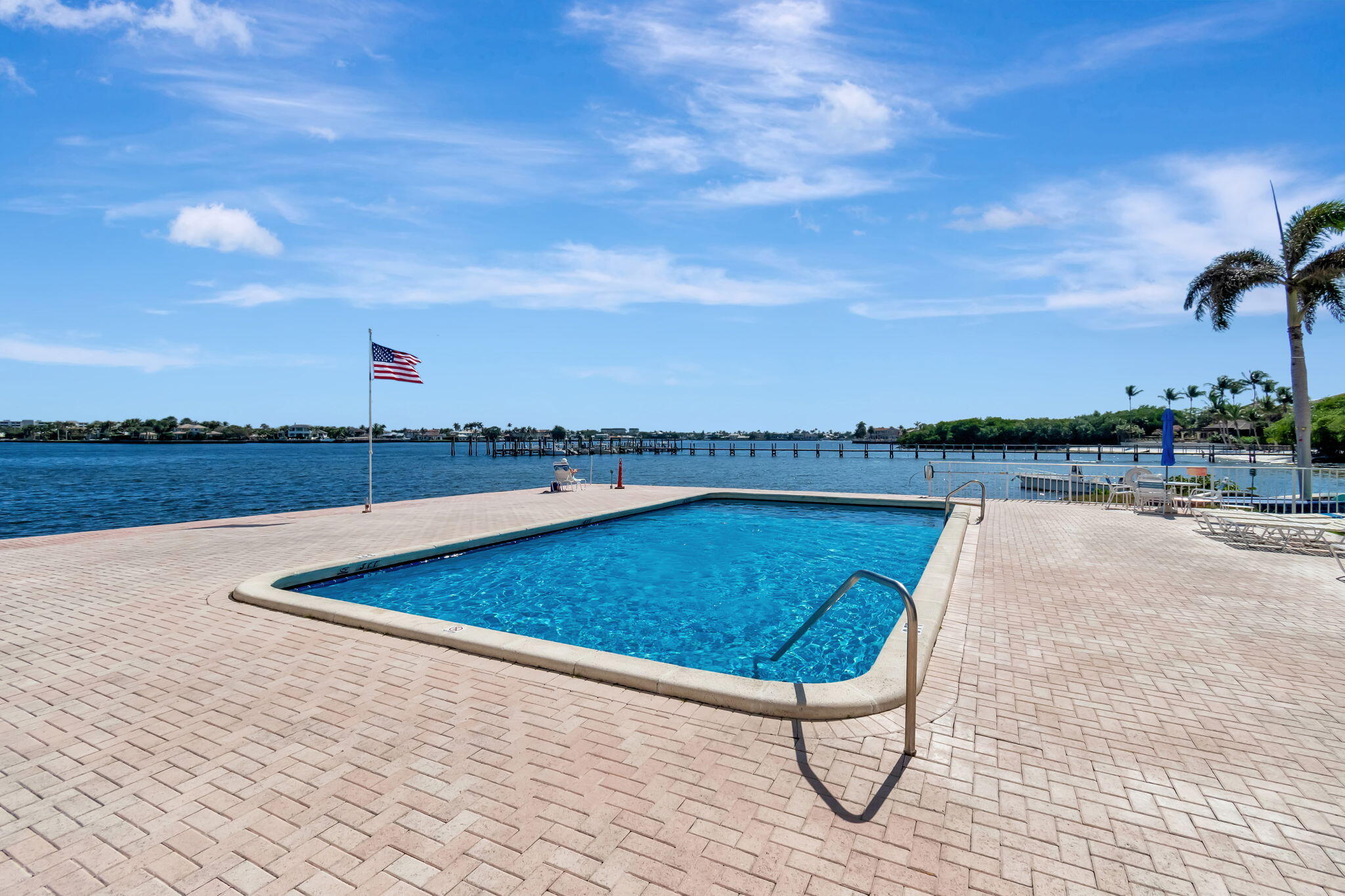 1810 New Palm Way 316