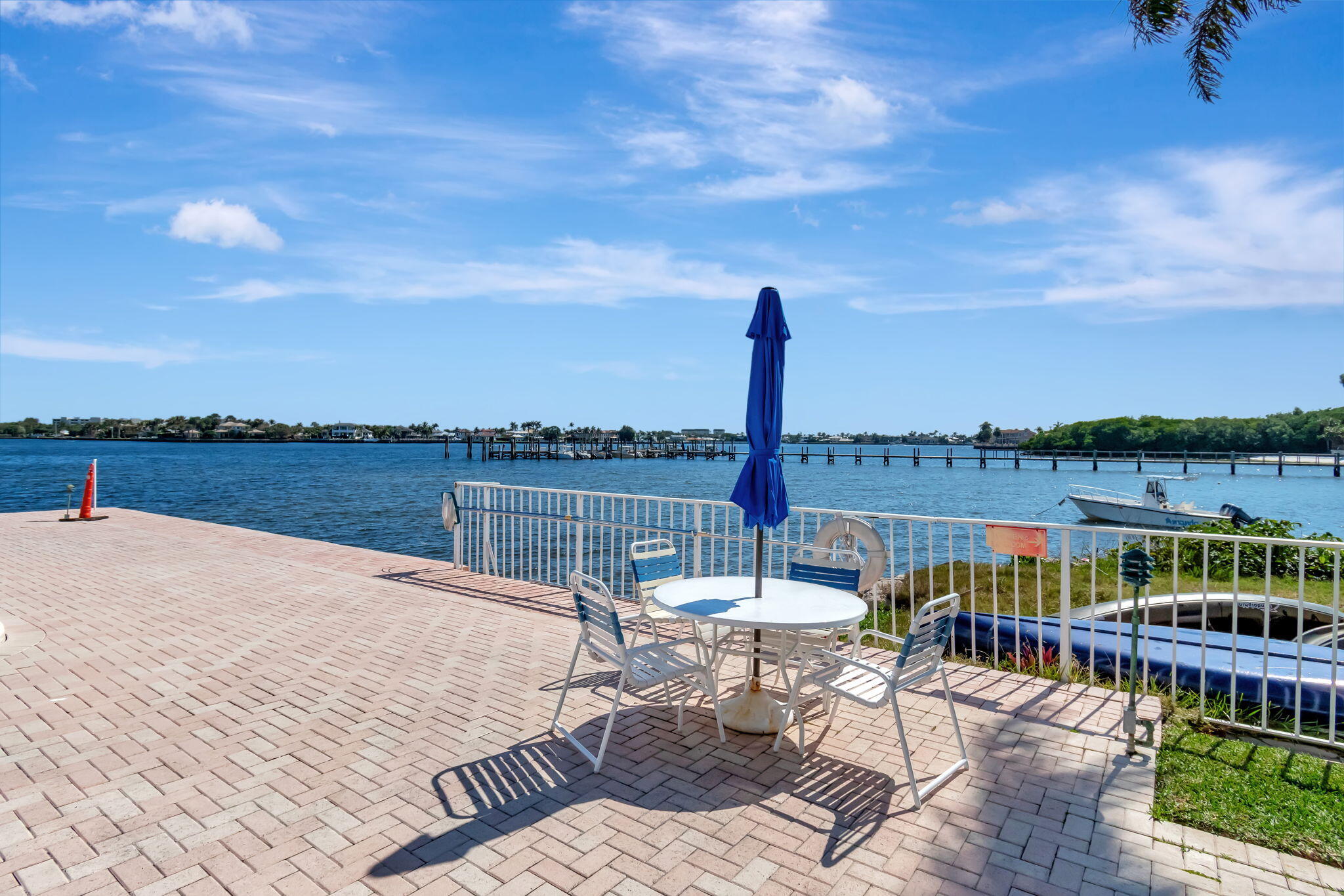 1810 New Palm Way 316