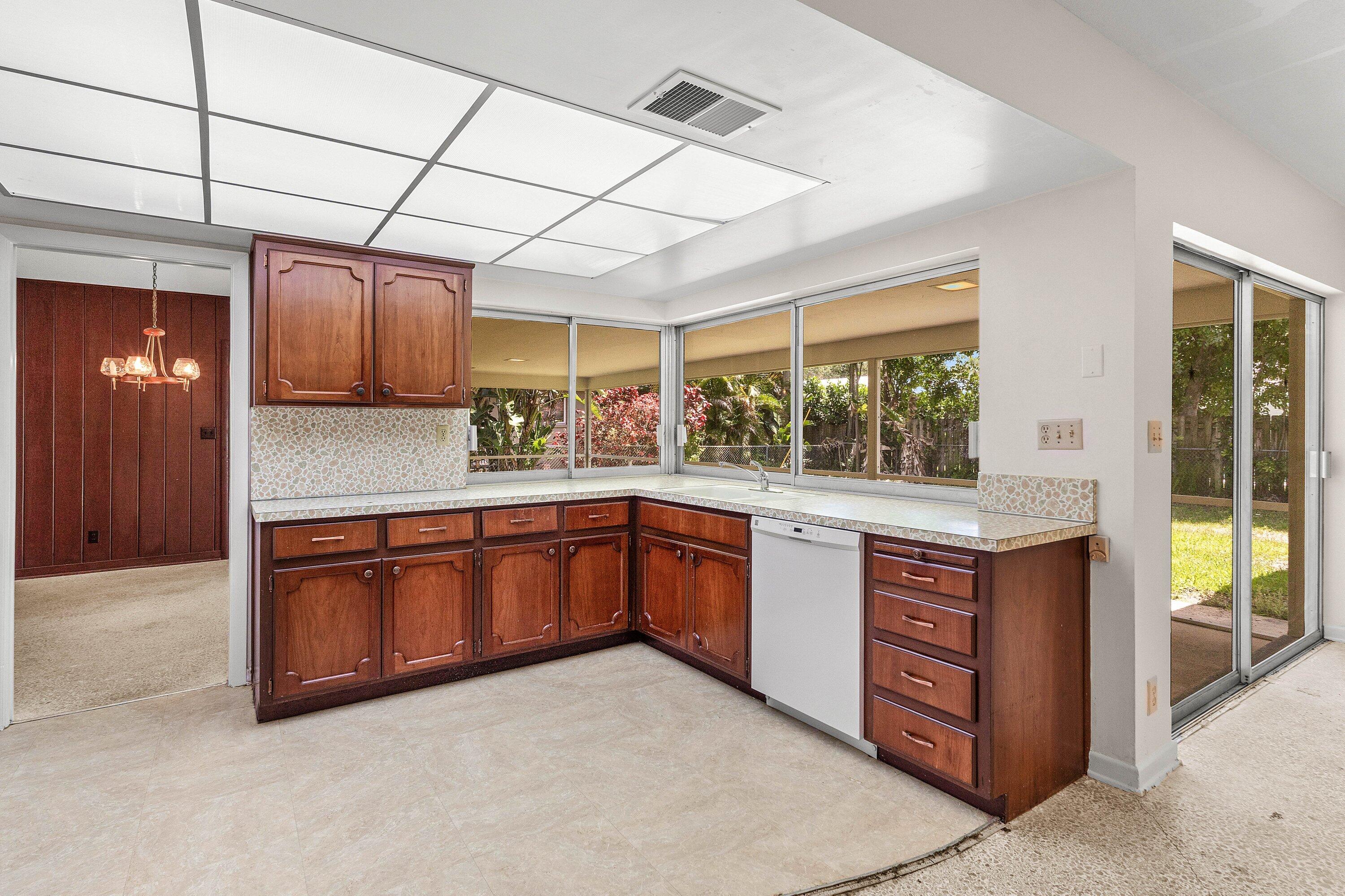 1000 NW 7th Street
