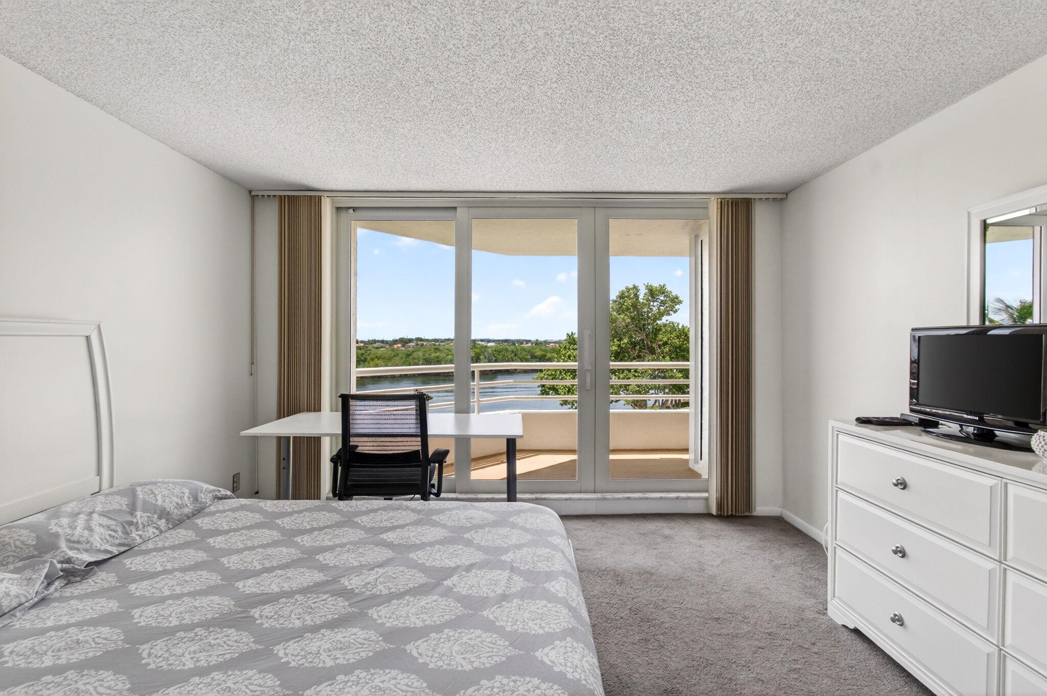 4201 N Ocean Boulevard C 307