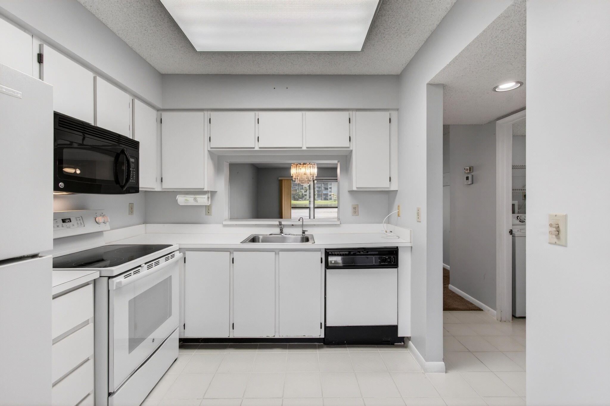 6655 Kensington Lane