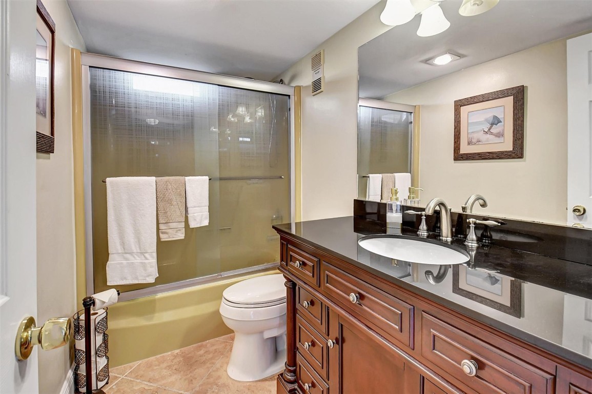 2520 NE 1st Ct 410