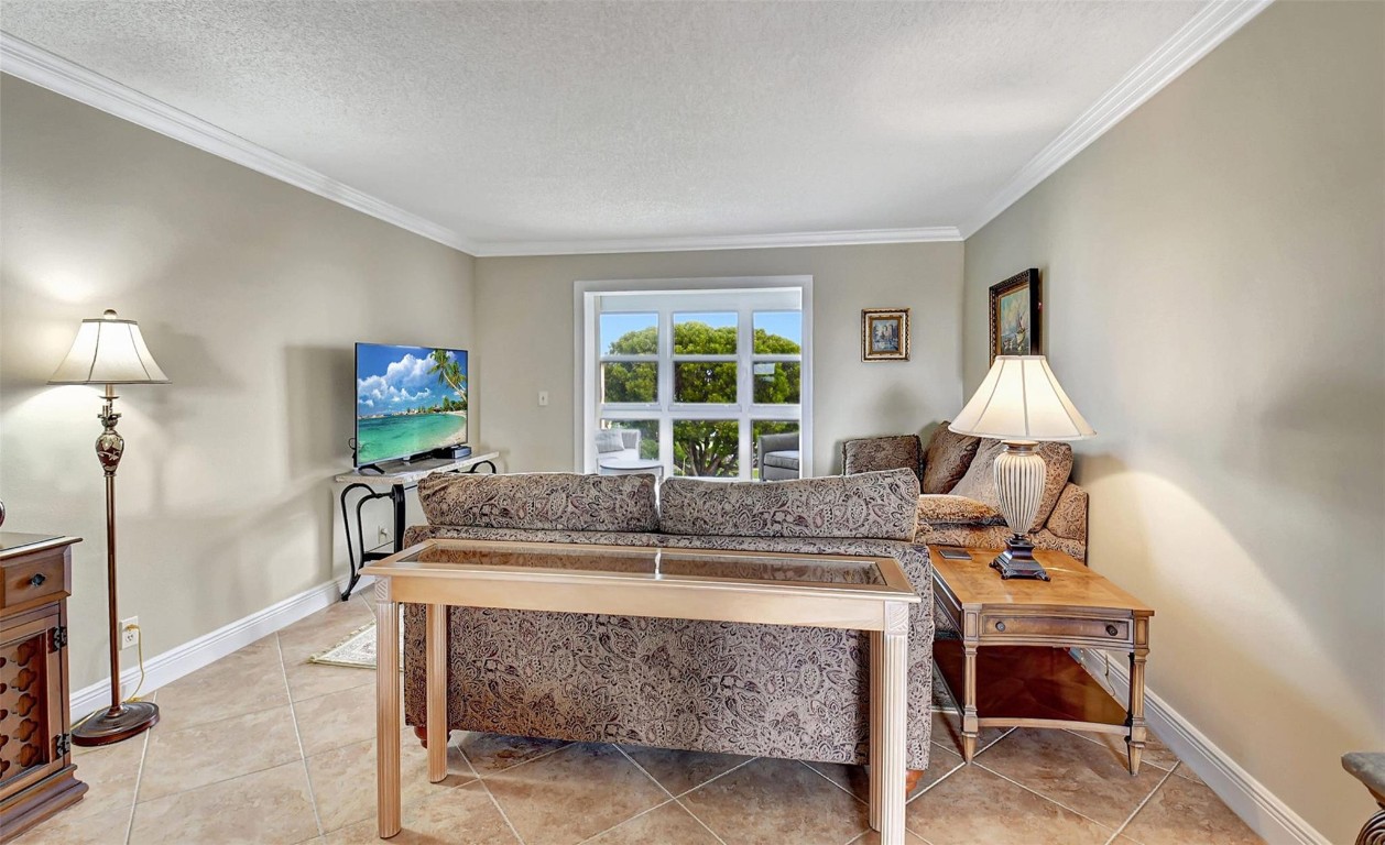 2520 NE 1st Ct 410