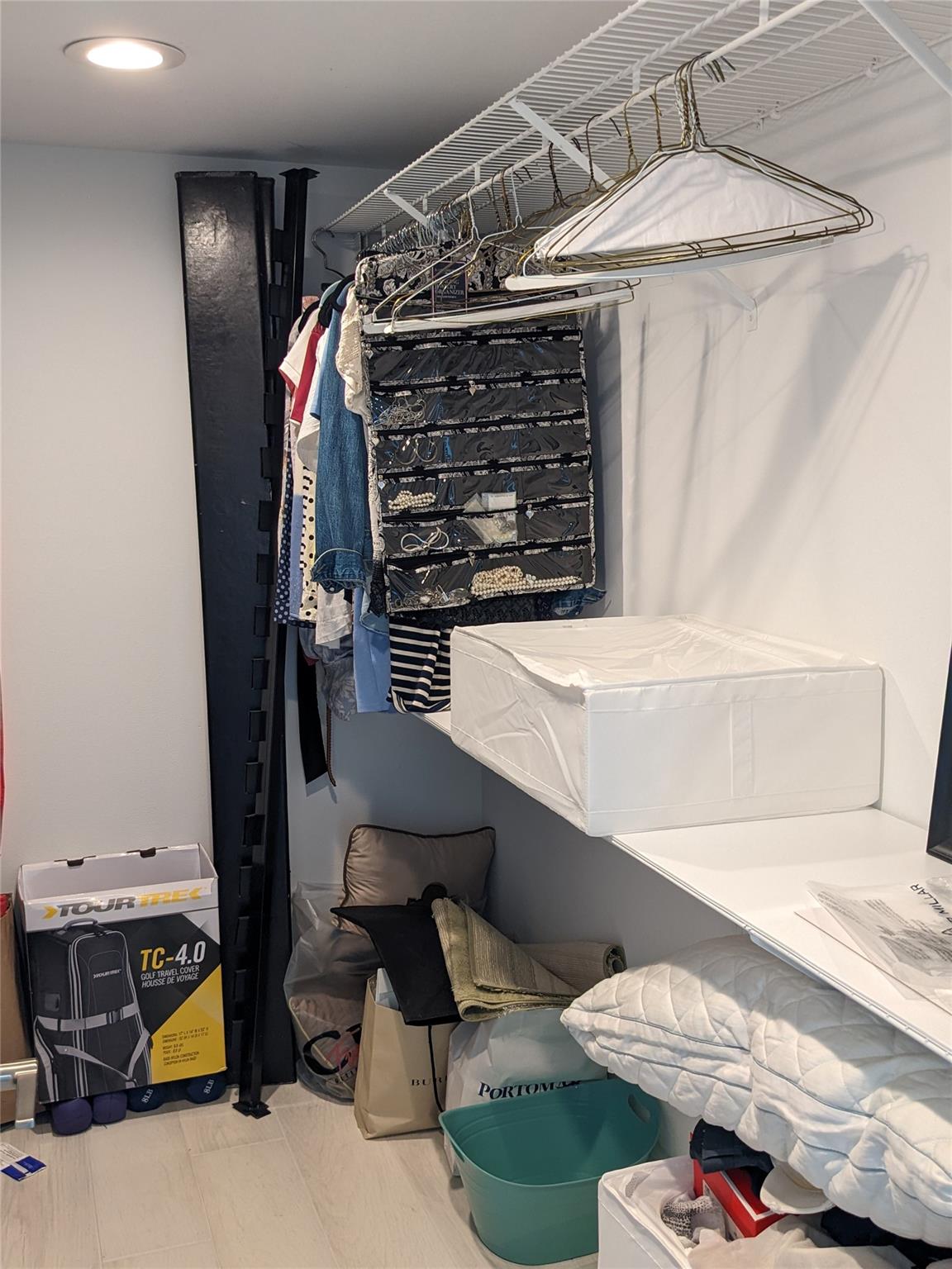 8200 E Lakeshore Dr 302