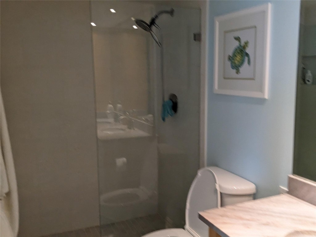 8200 E Lakeshore Dr 302