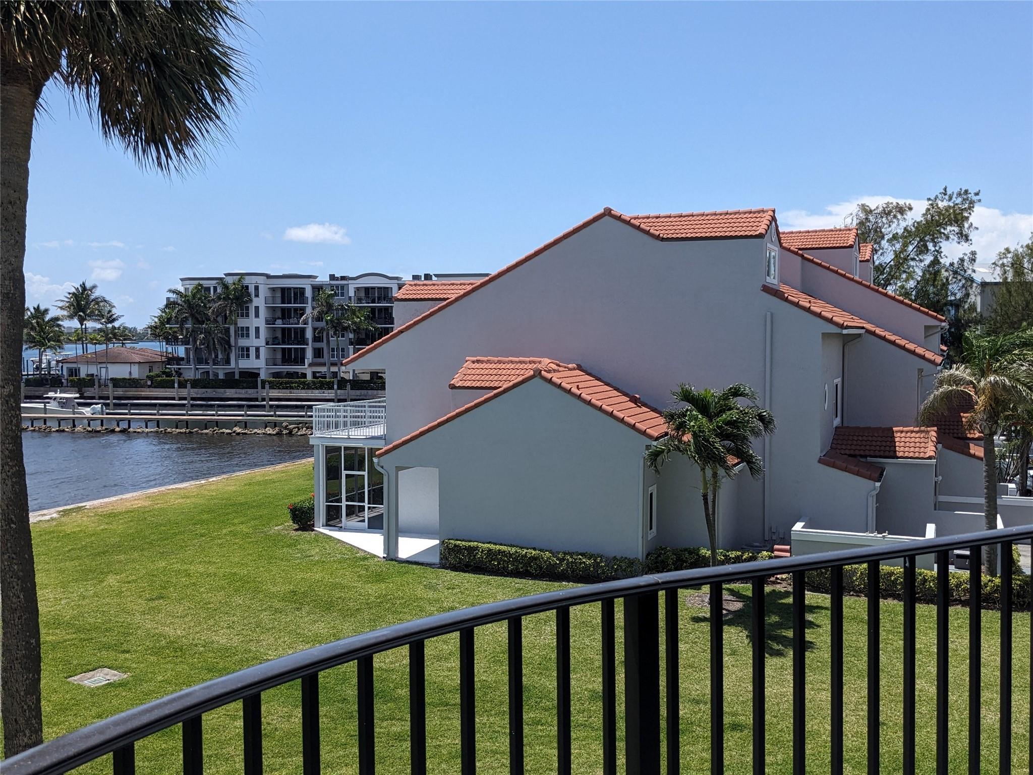 8200 E Lakeshore Dr 302