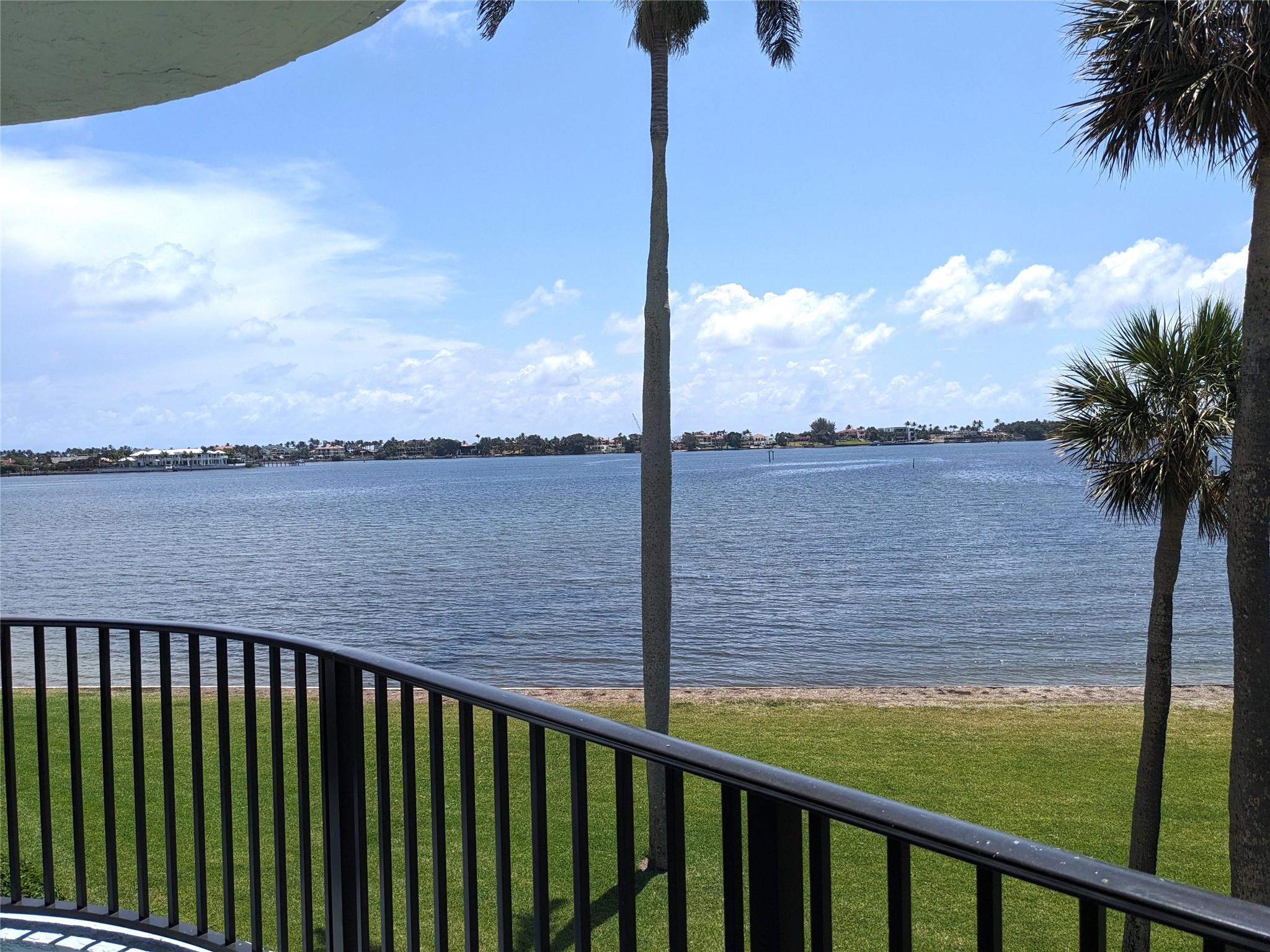 8200 E Lakeshore Dr 302