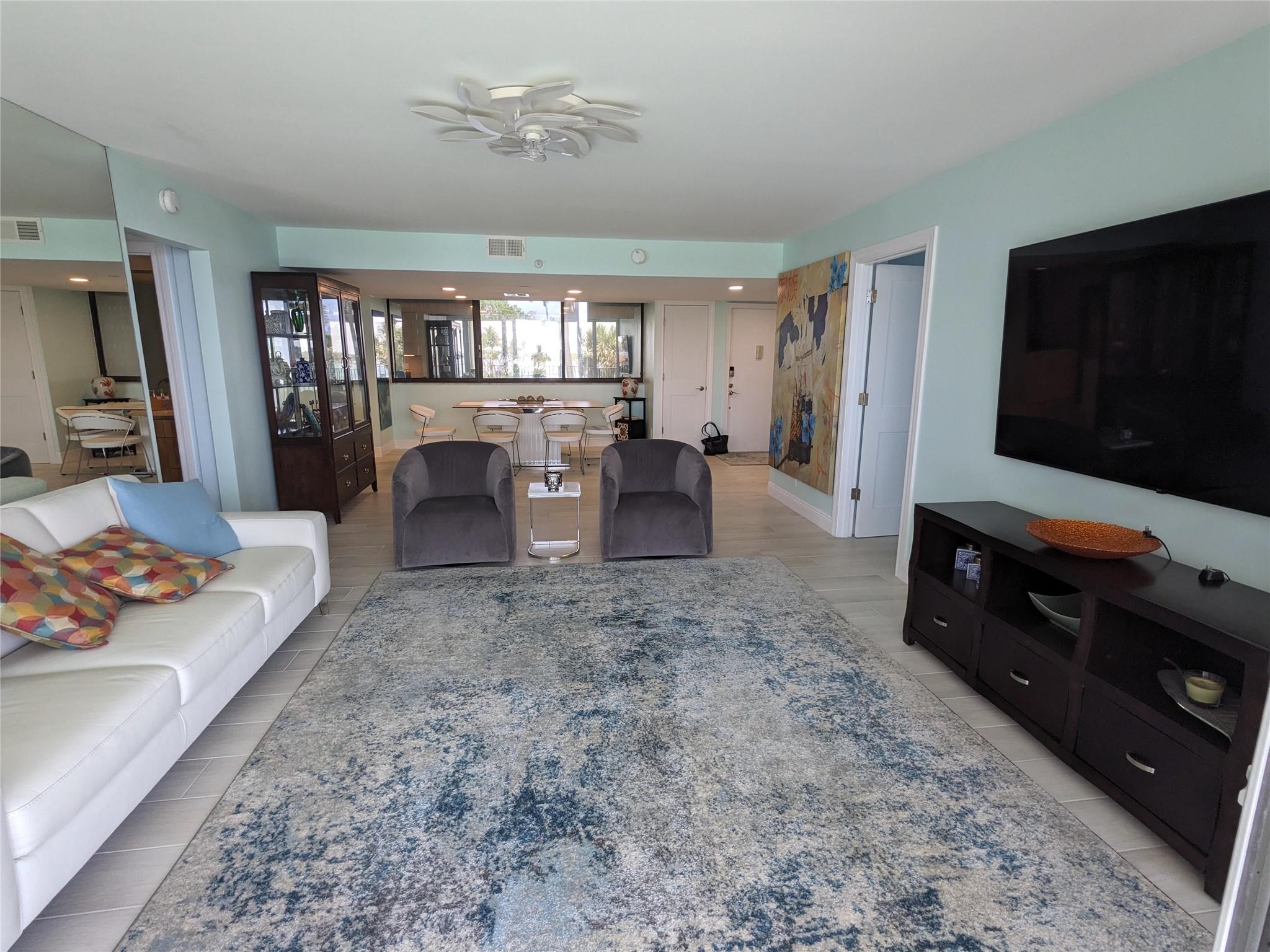 8200 E Lakeshore Dr 302