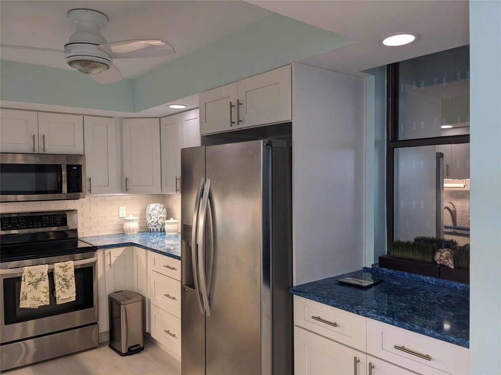 8200 E Lakeshore Dr 302