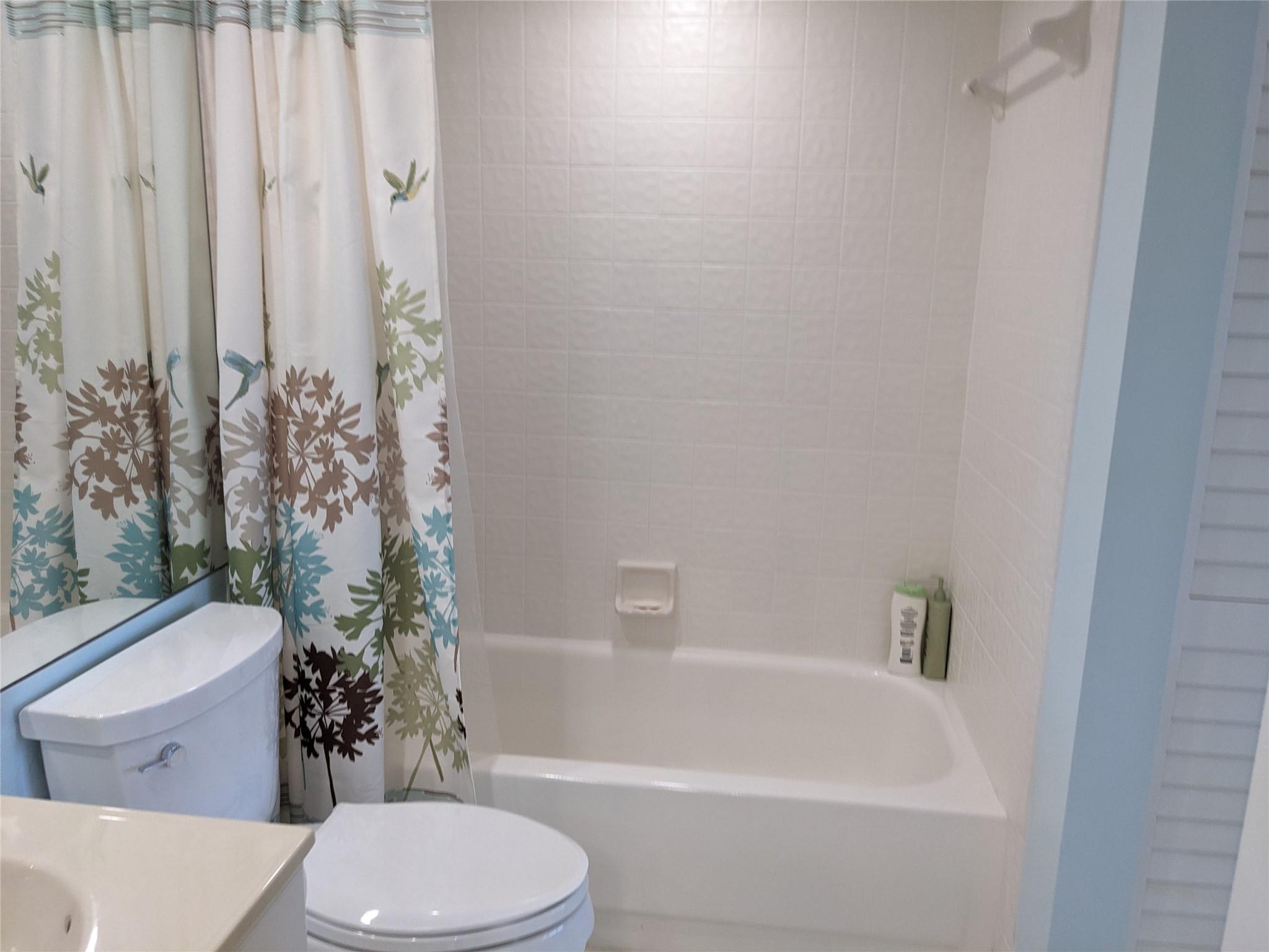 8200 E Lakeshore Dr 302