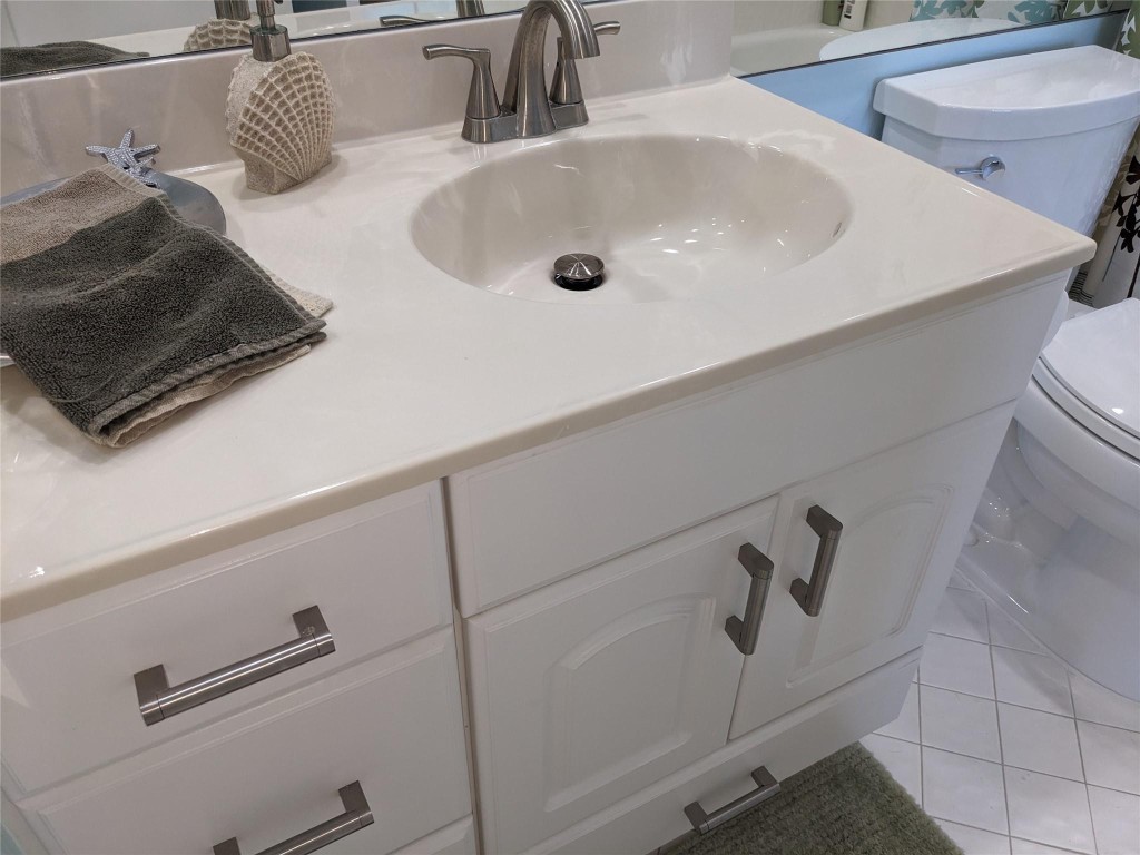 8200 E Lakeshore Dr 302