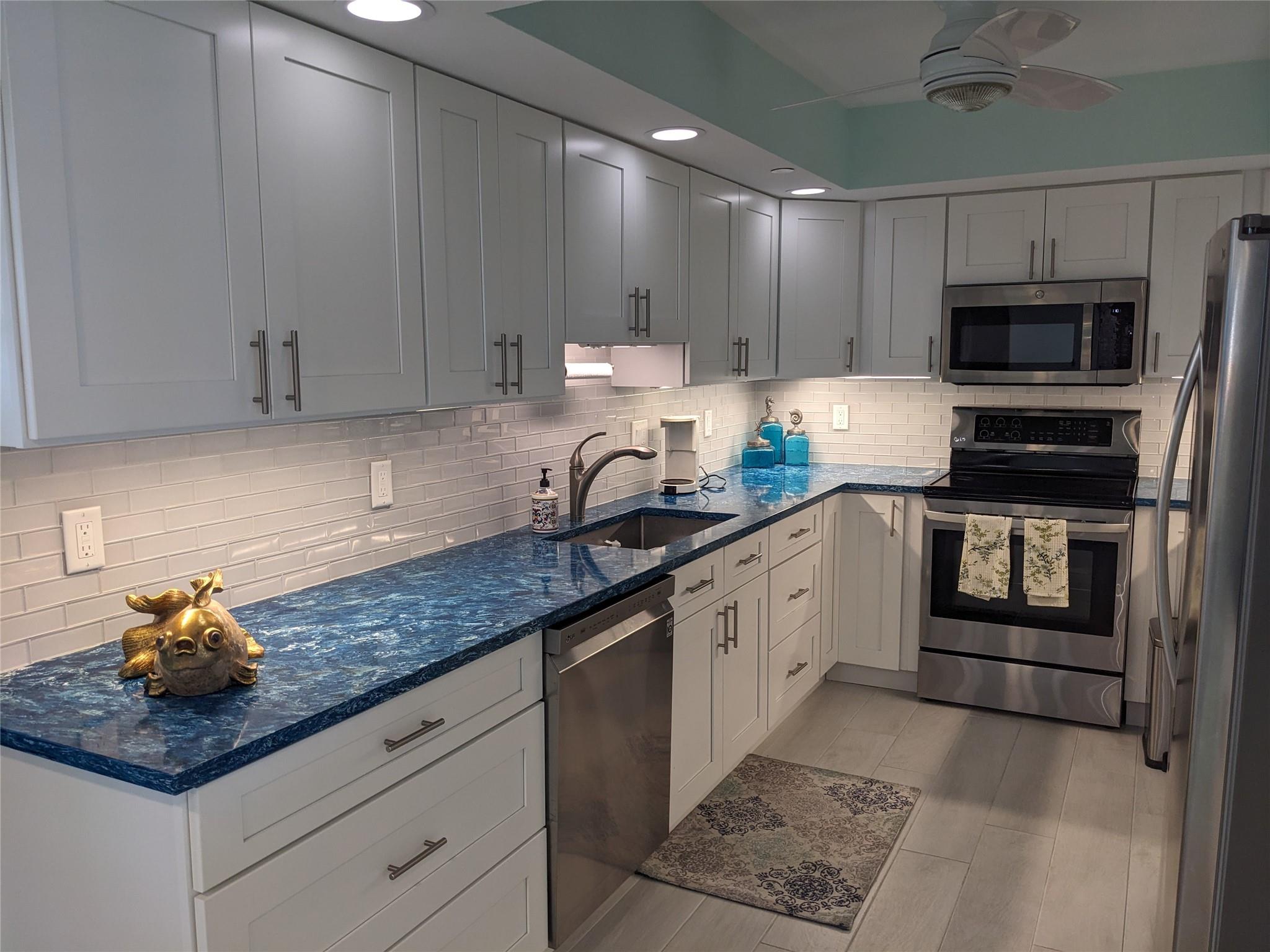 8200 E Lakeshore Dr 302