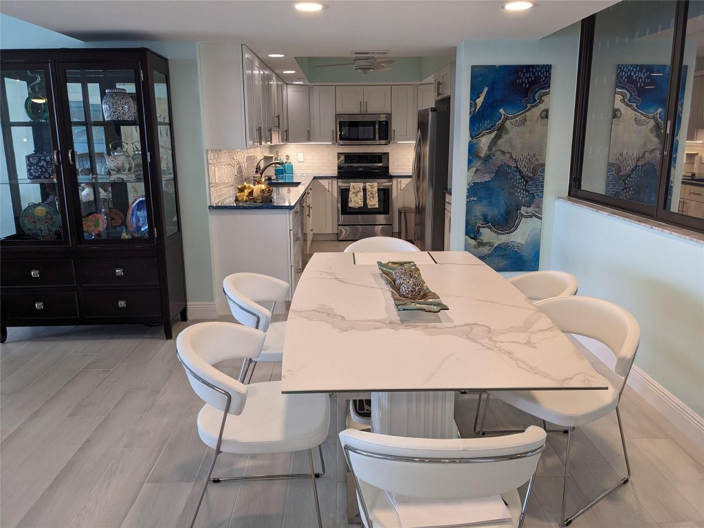 8200 E Lakeshore Dr 302