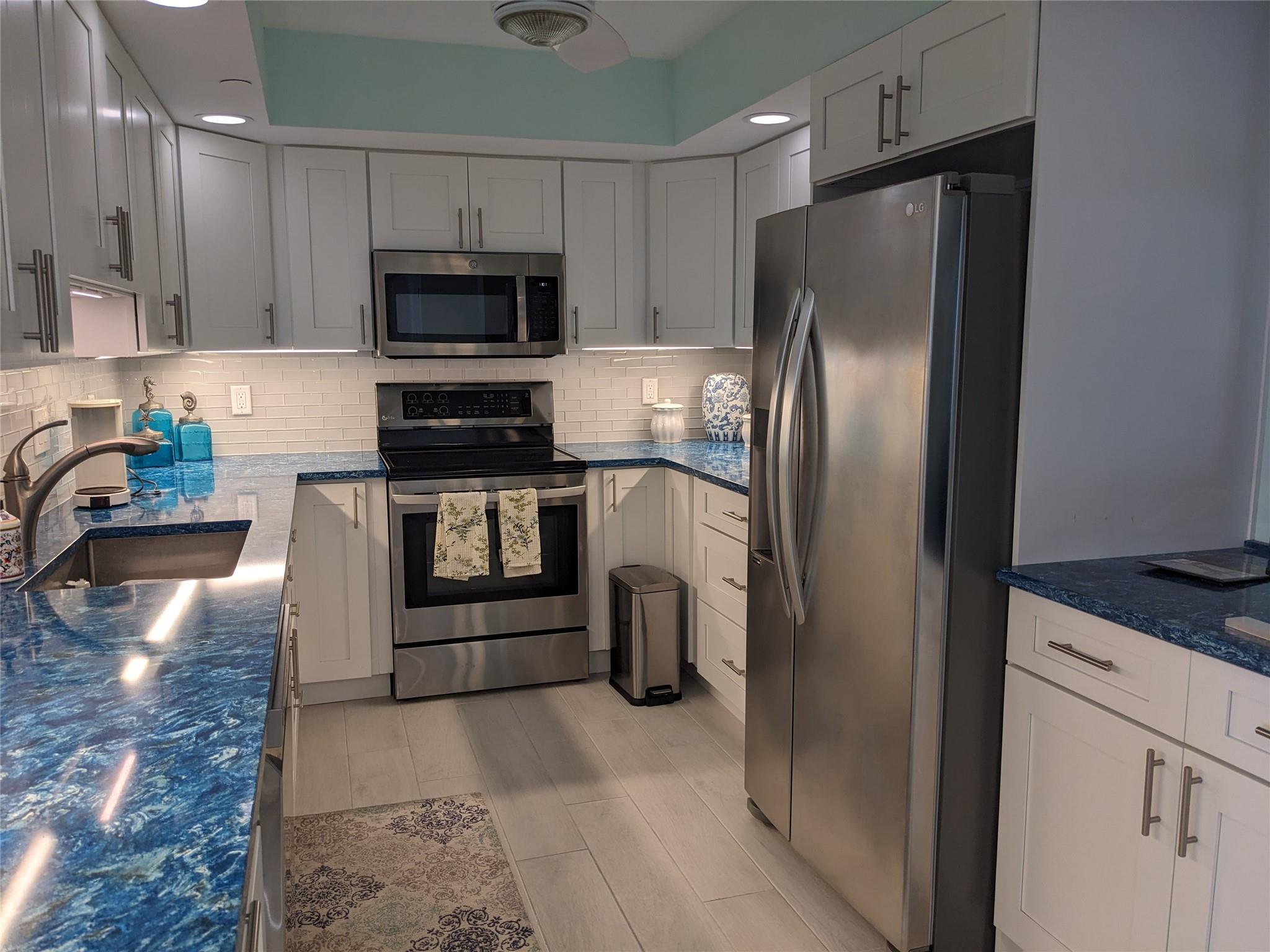 8200 E Lakeshore Dr 302