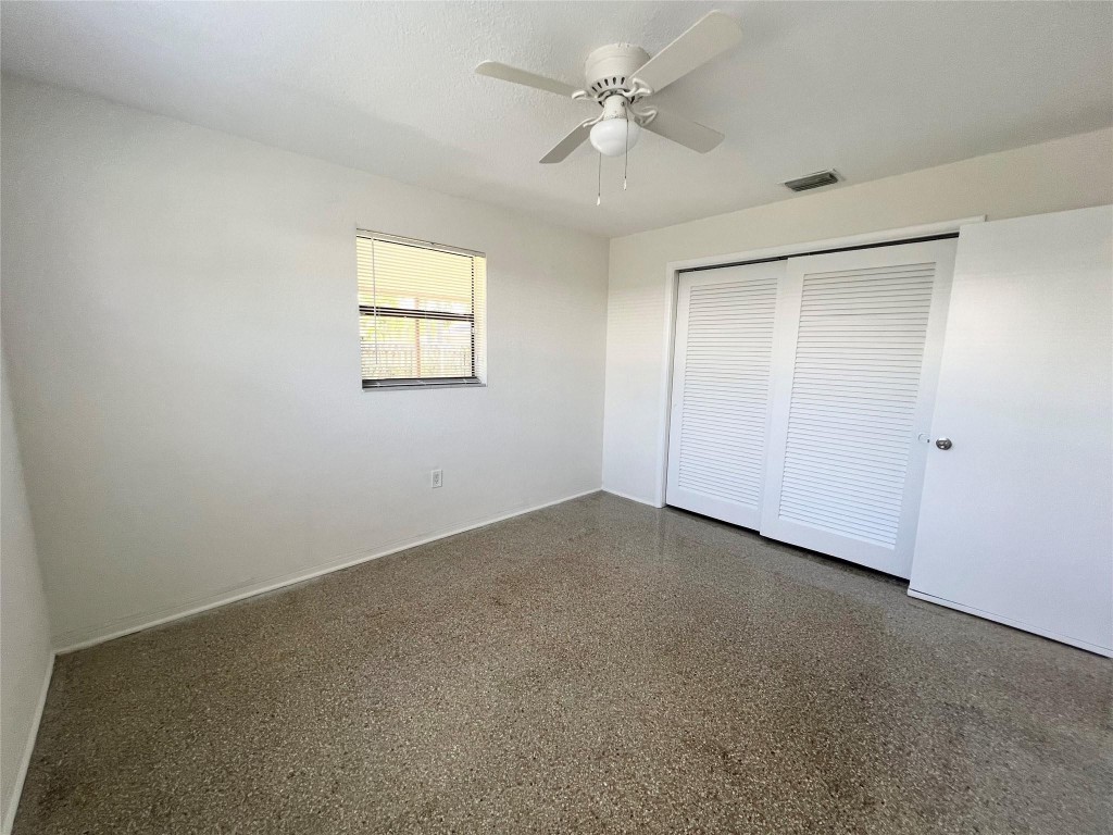 836 NE 4th Ct
